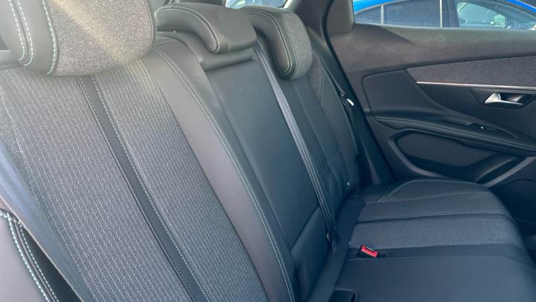 Peugeot 3008 1.2 PureTech Allure Premium+ 5dr Petrol Estate